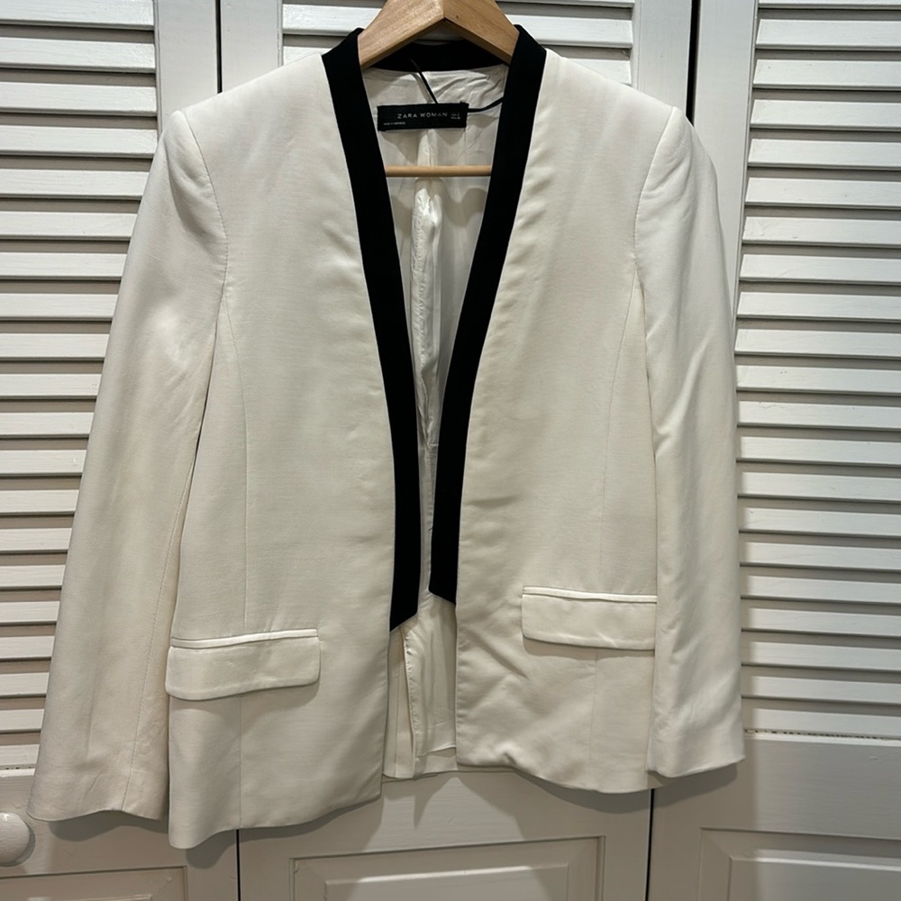 Zara Woman White Tuxedo Jacket